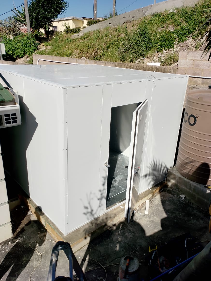 Fresh air ducted fans and inverter units in call centre facility