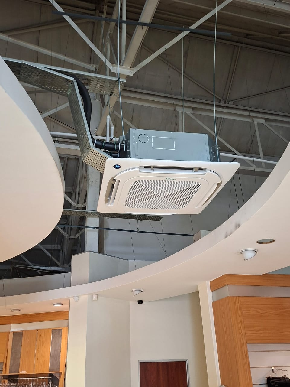 Industrial extraction fans installation in manufacturing plant